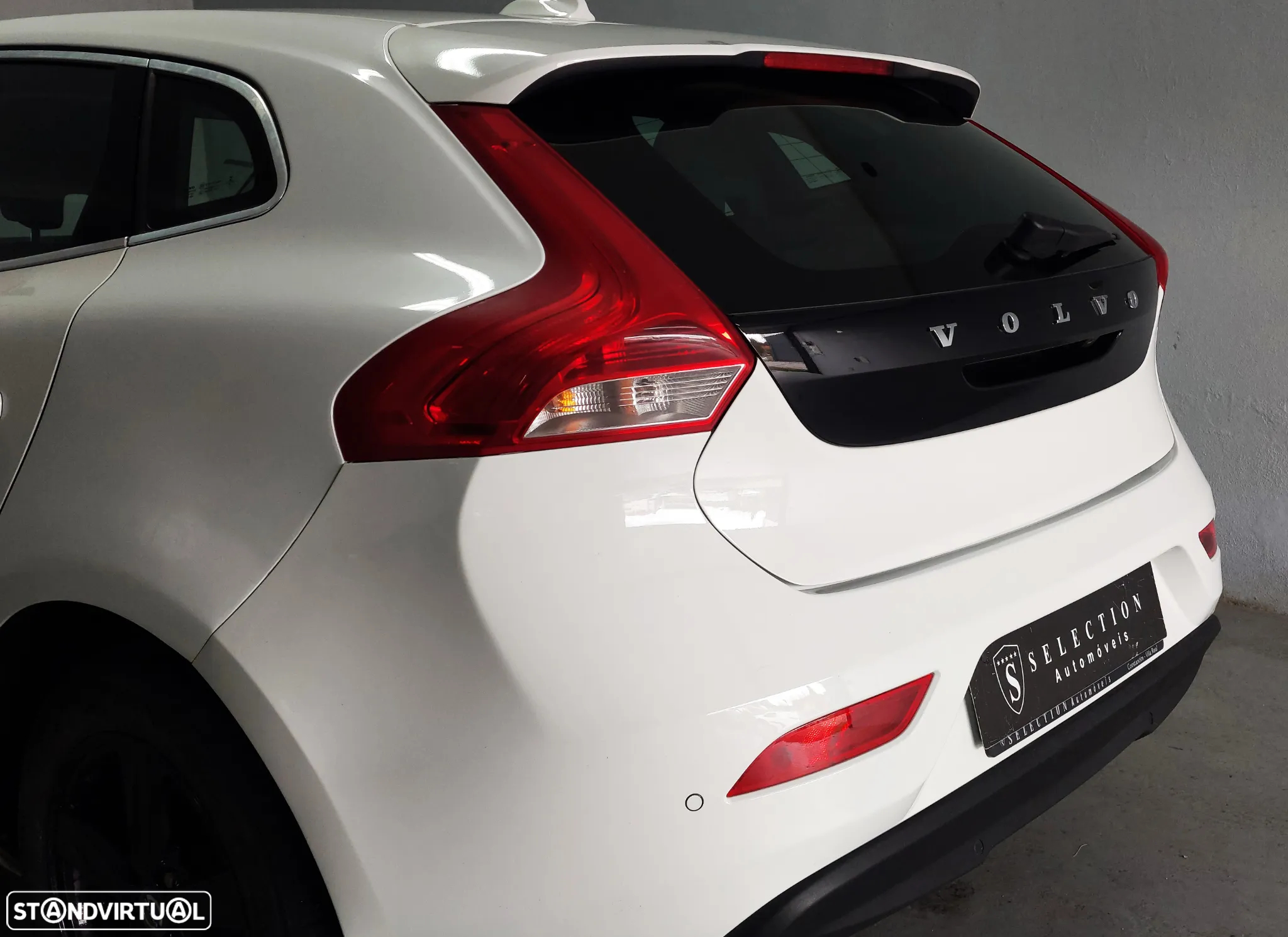 Volvo V40 1.6 D2 Eco Momentum - 21