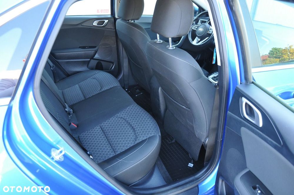 Kia Ceed 1.4 T-GDI L Business Line DCT - 26