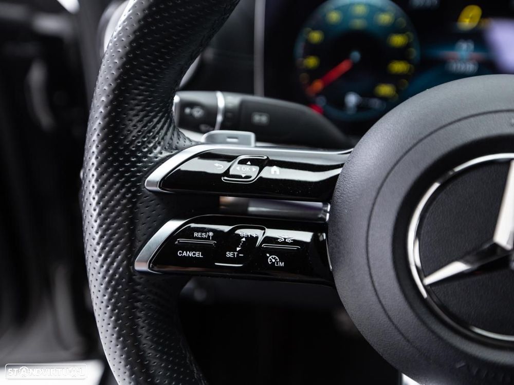 Mercedes-Benz E 300 de 4Matic 9G-TRONIC AMG Line — fotografia 19