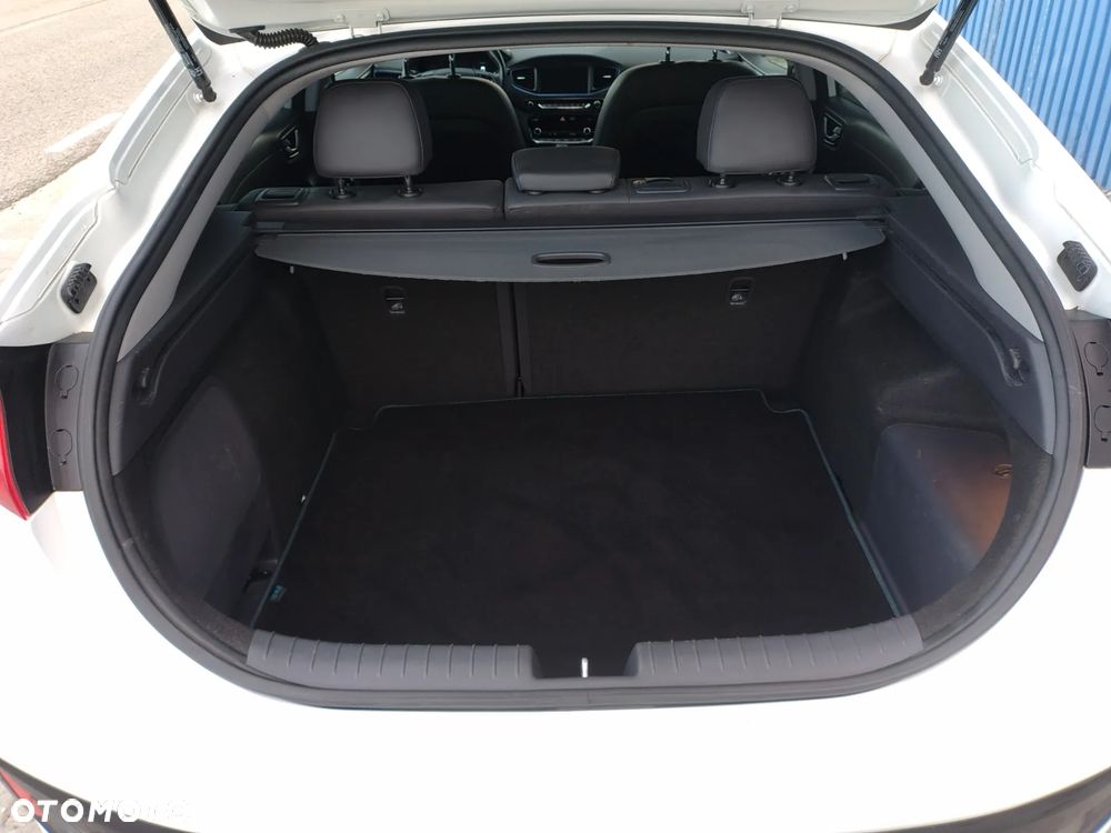Hyundai IONIQ - 24
