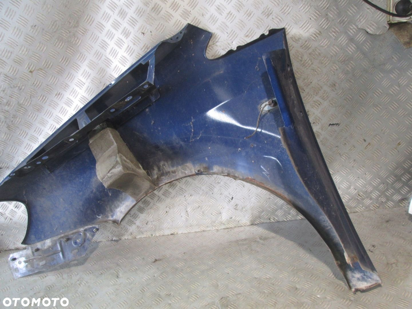 Błotnik prawy przód przedni VW Caddy III LD5Q - 4