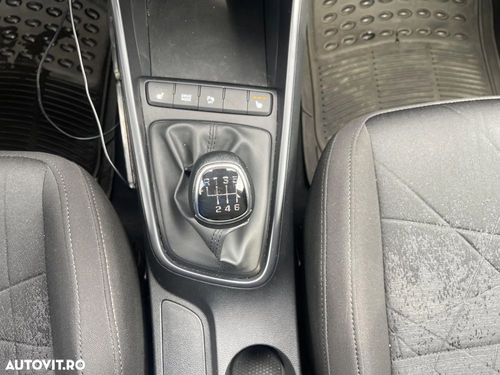 Hyundai Bayon 1.0 T-GDI M-Hybrid 100 CP 6iMT Led Line - 32