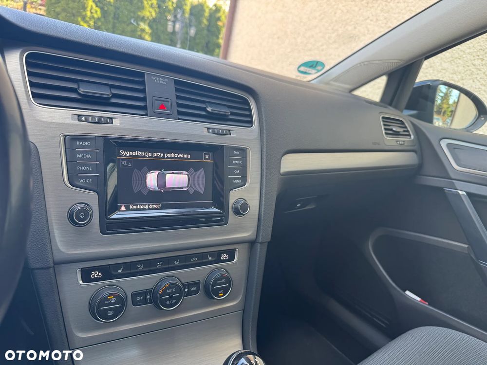 Volkswagen Golf 2.0 TDI BlueMotion Technology Comfortline - 15