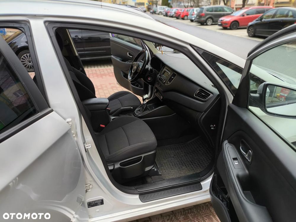 Kia Carens 1.7 CRDi L - 14