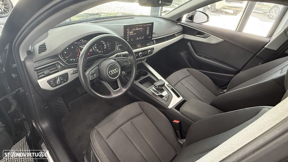 Audi A4 Avant 30 TDI Advanced S tronic — fotografia 13