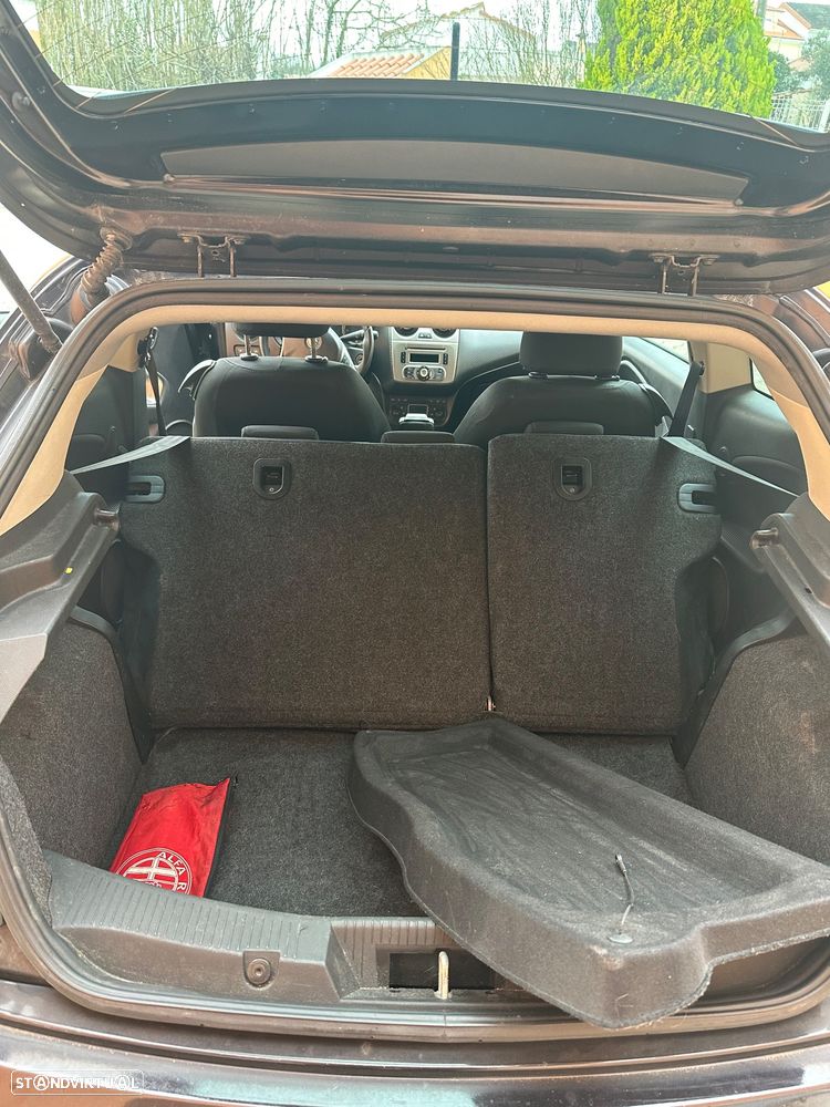 Alfa Romeo MiTo 1.3 JTD Distinctive - 11