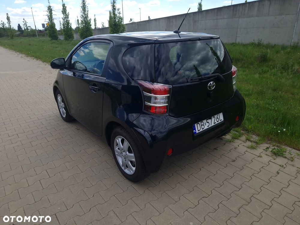 Toyota iQ 1.0 Luna CVT - 19