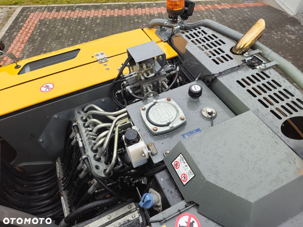 Liebherr A 914 Compact - 11