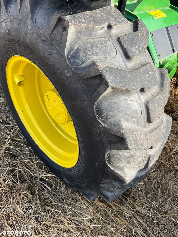 John Deere - 12