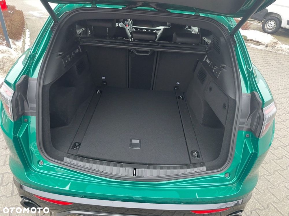 Alfa Romeo Stelvio - 16