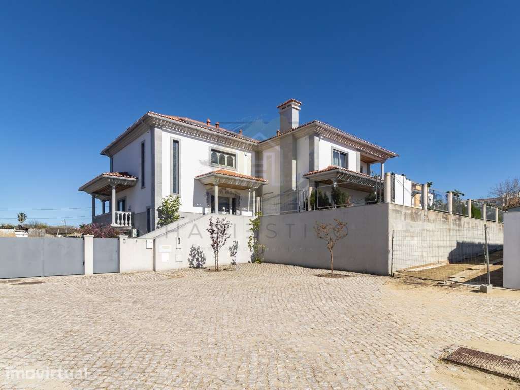 Moradia exclusiva em Azeitão, com construção premium e localizada n... - Grande imagem: 3/60