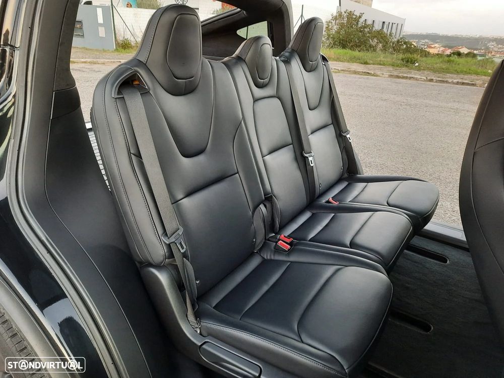 Tesla Model X 100D - 16