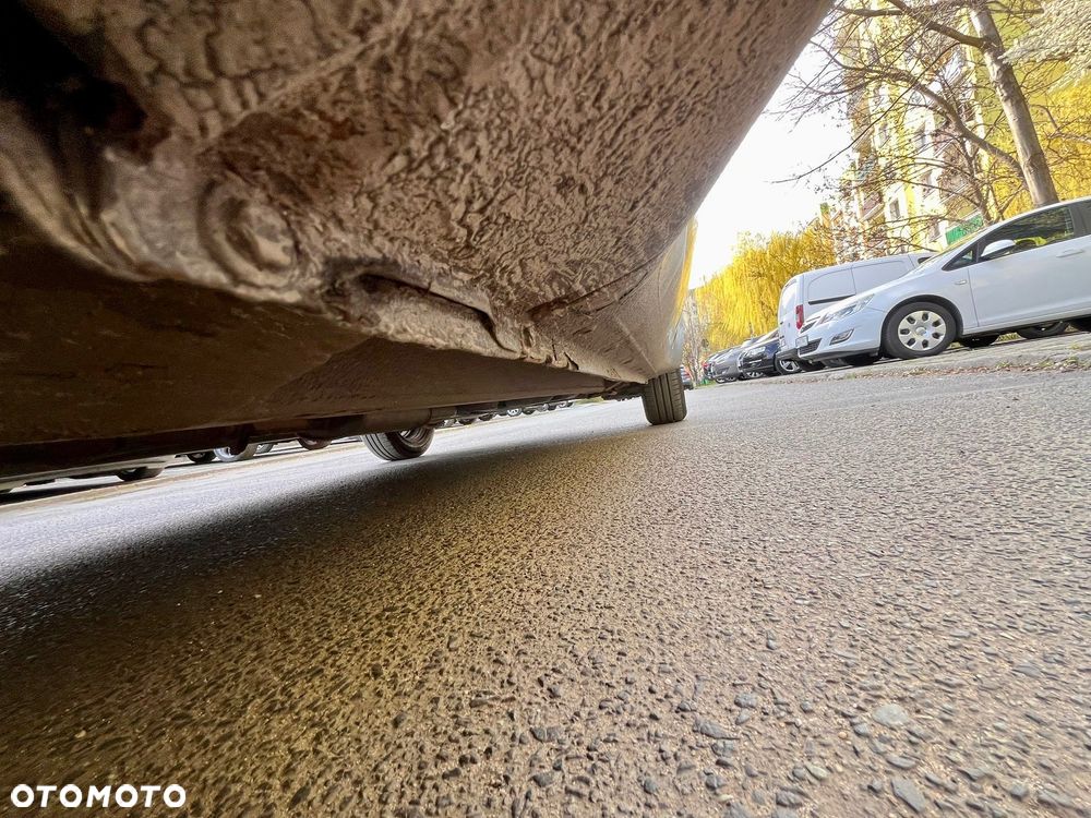 Mitsubishi Colt - 20