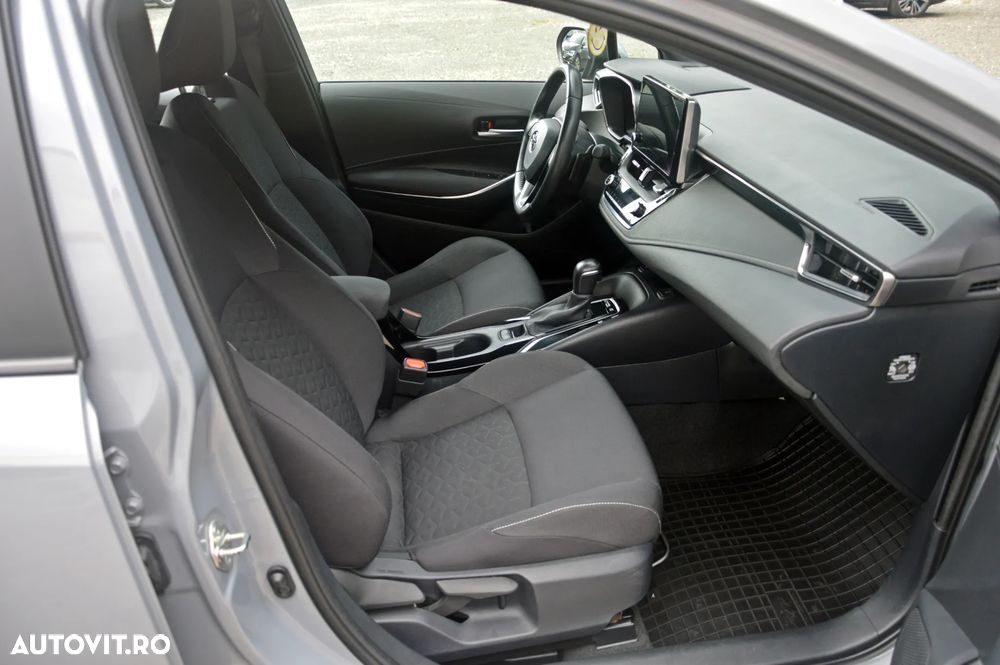Toyota Corolla - 28