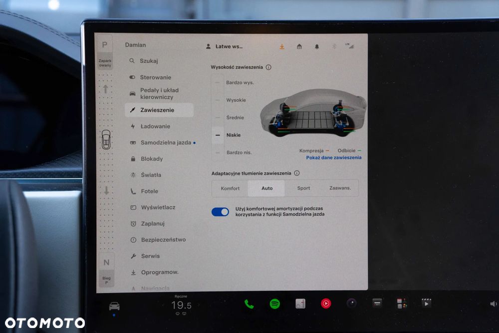 Tesla Model X Plaid - 32