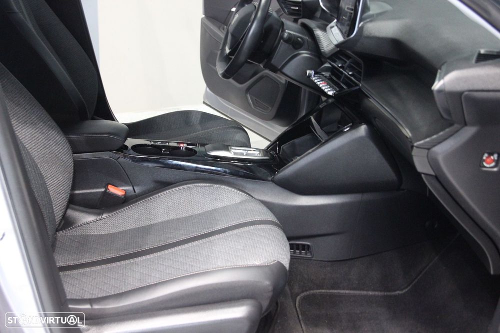 Peugeot e-208 50 kWh Active Pack - 12