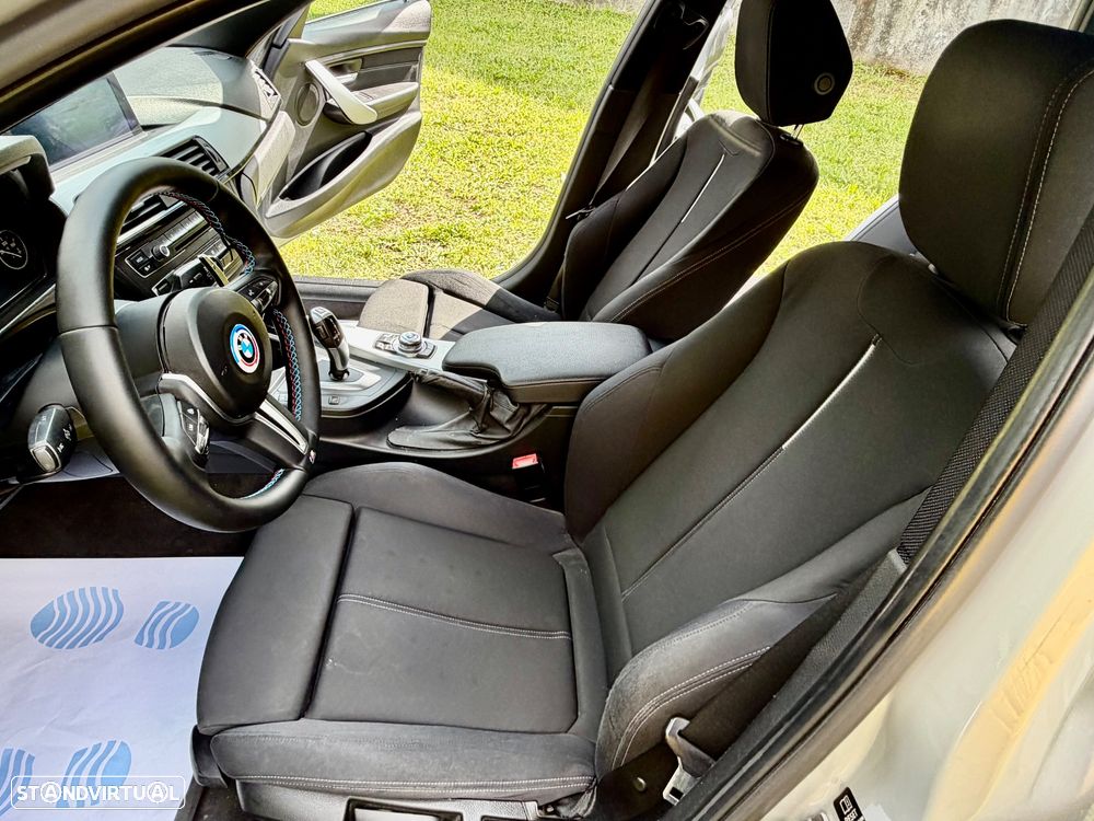 BMW 320 d Auto Pack M - 11