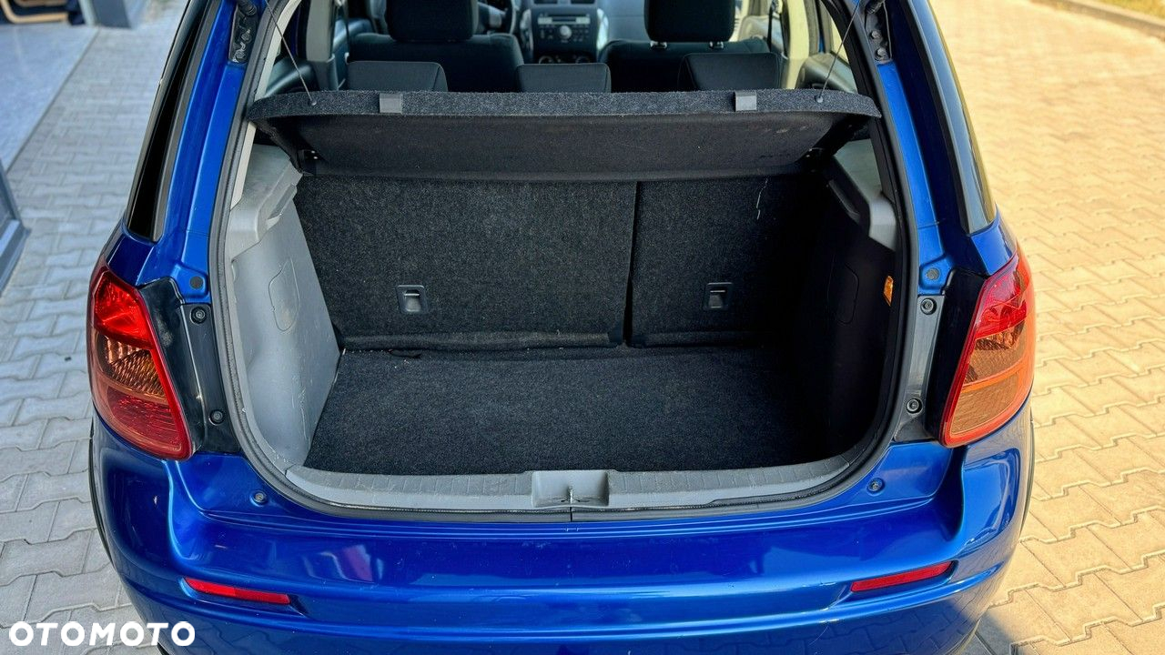 Suzuki SX4 1.6 Premium Outdoor - 18