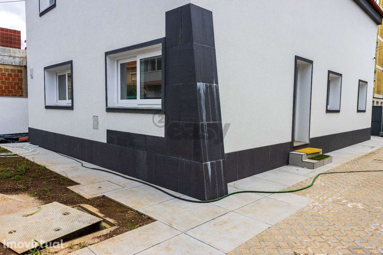 Moradia nova isolada T4 em Agualva Cacém - Grande imagem: 3/49