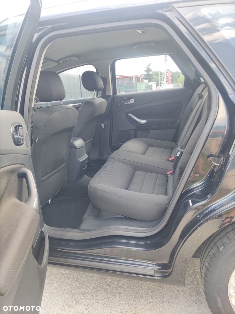 Ford Mondeo 2.0 Ghia - 15