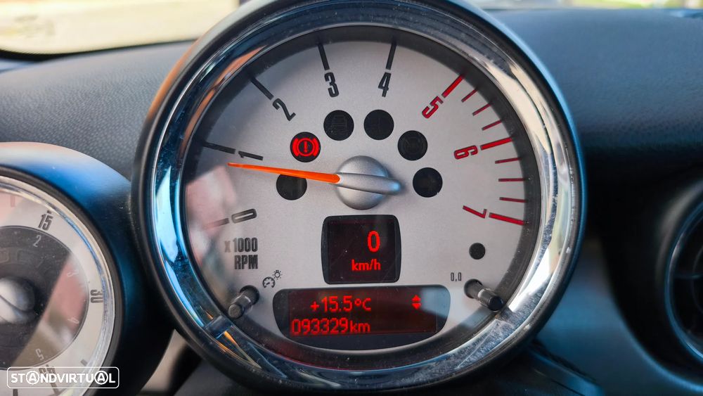 MINI Cabrio Cooper D - 8