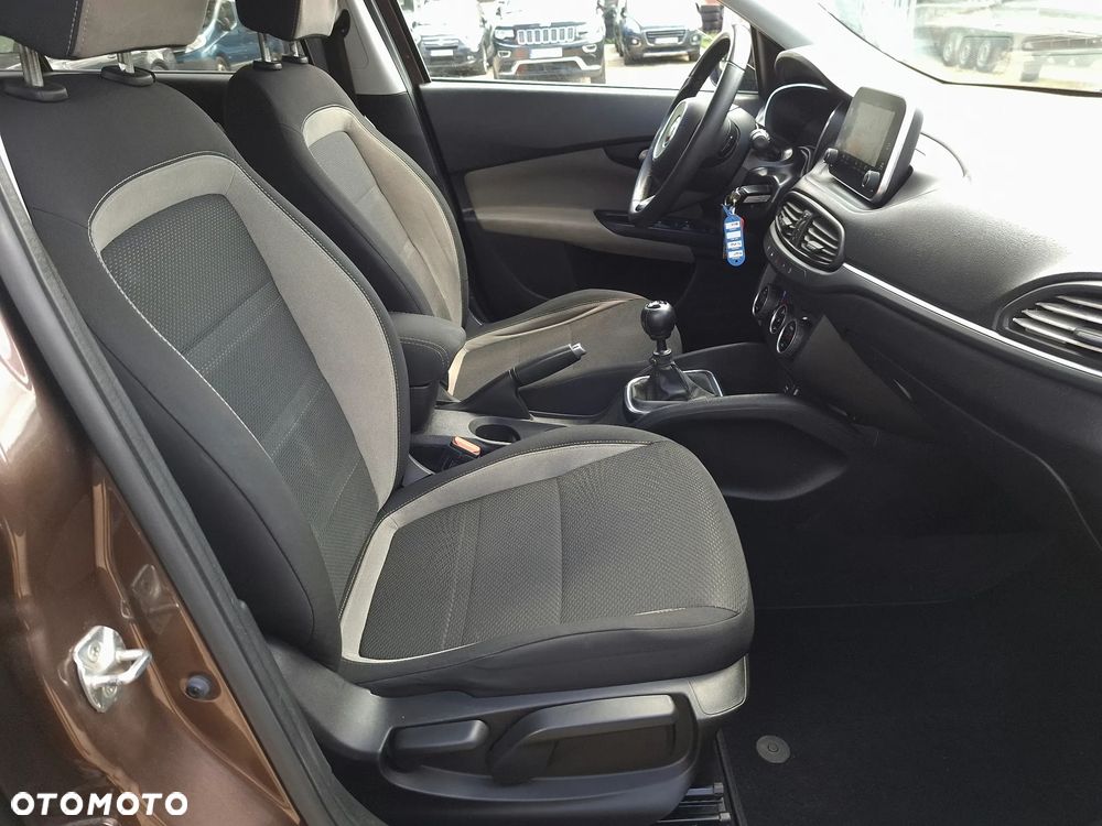Fiat Tipo 1.6 MultiJet Lounge - 21