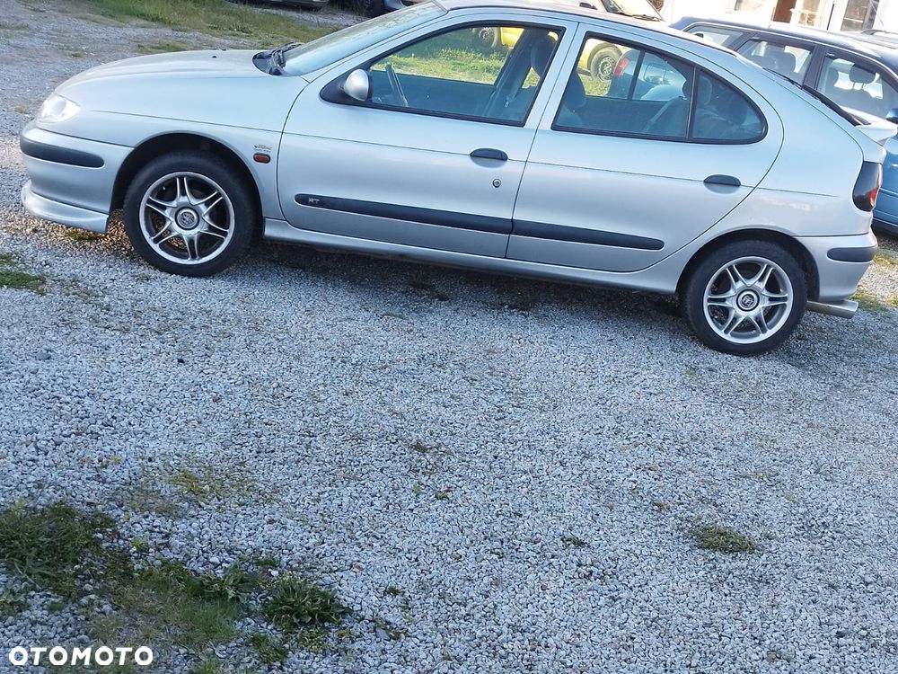 Renault Megane - 5
