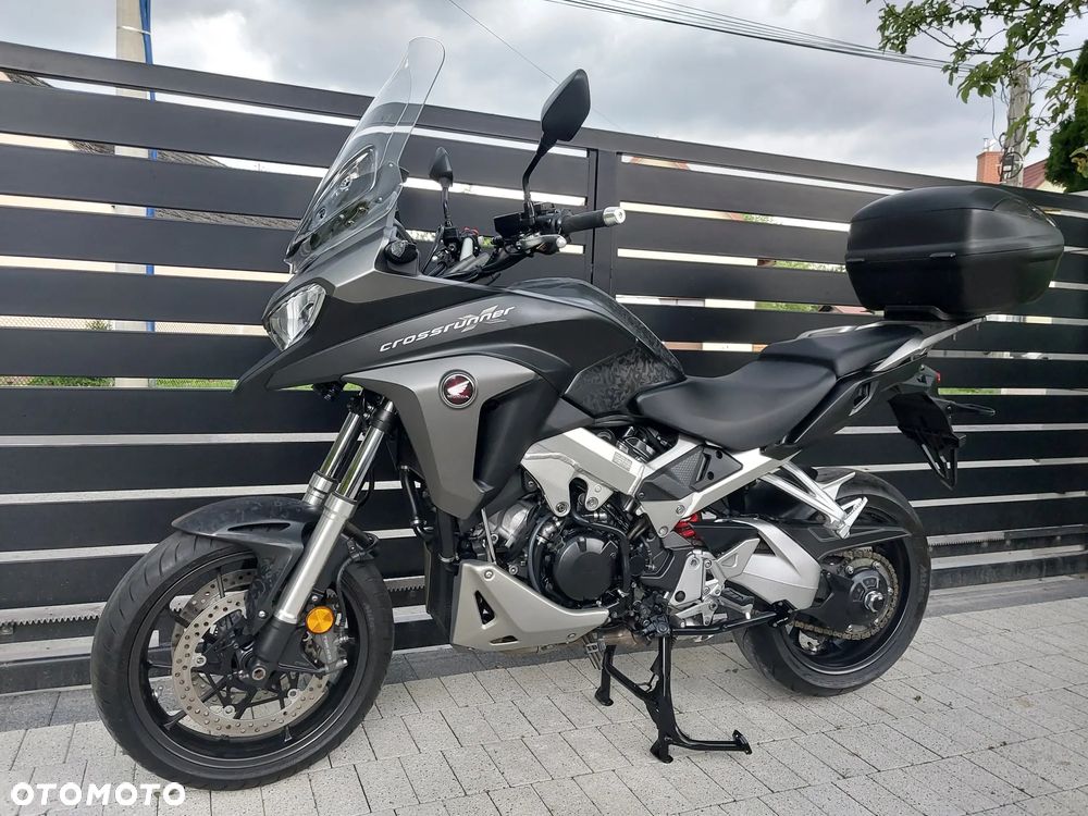Honda VFR - 3