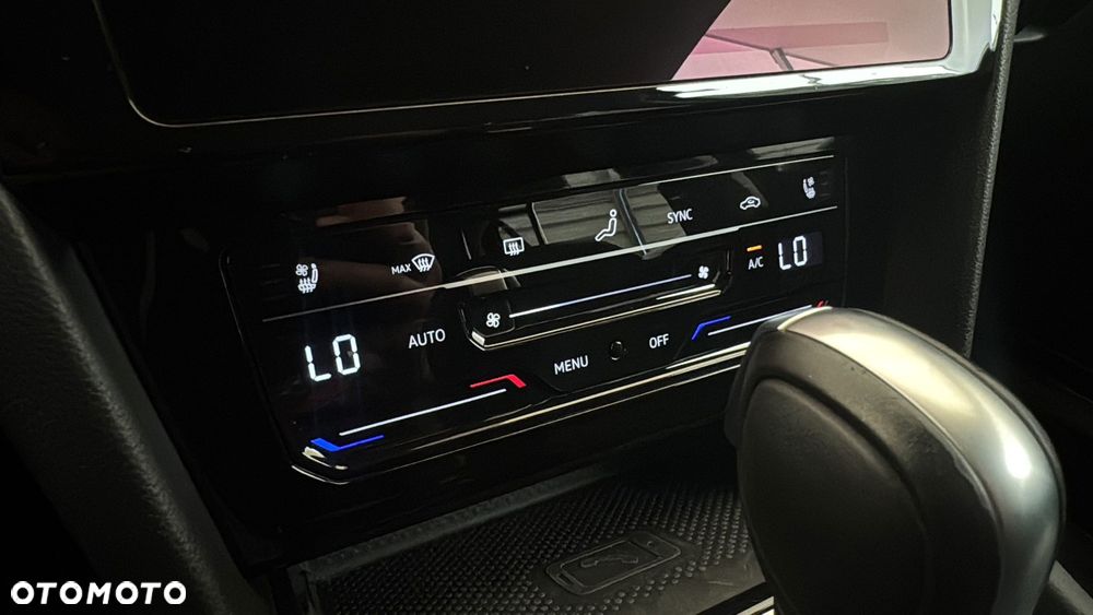 Volkswagen Passat 2.0 TSI Elegance DSG - 27