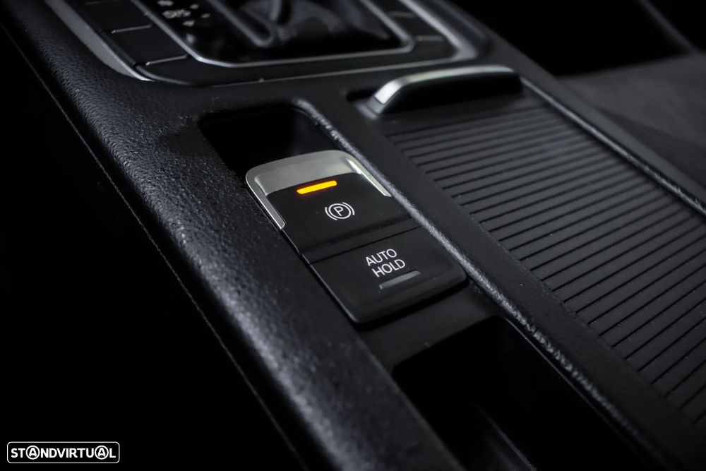 VW Passat Variant 1.6 TDI (BlueMotion ) DSG Comfortline - 21