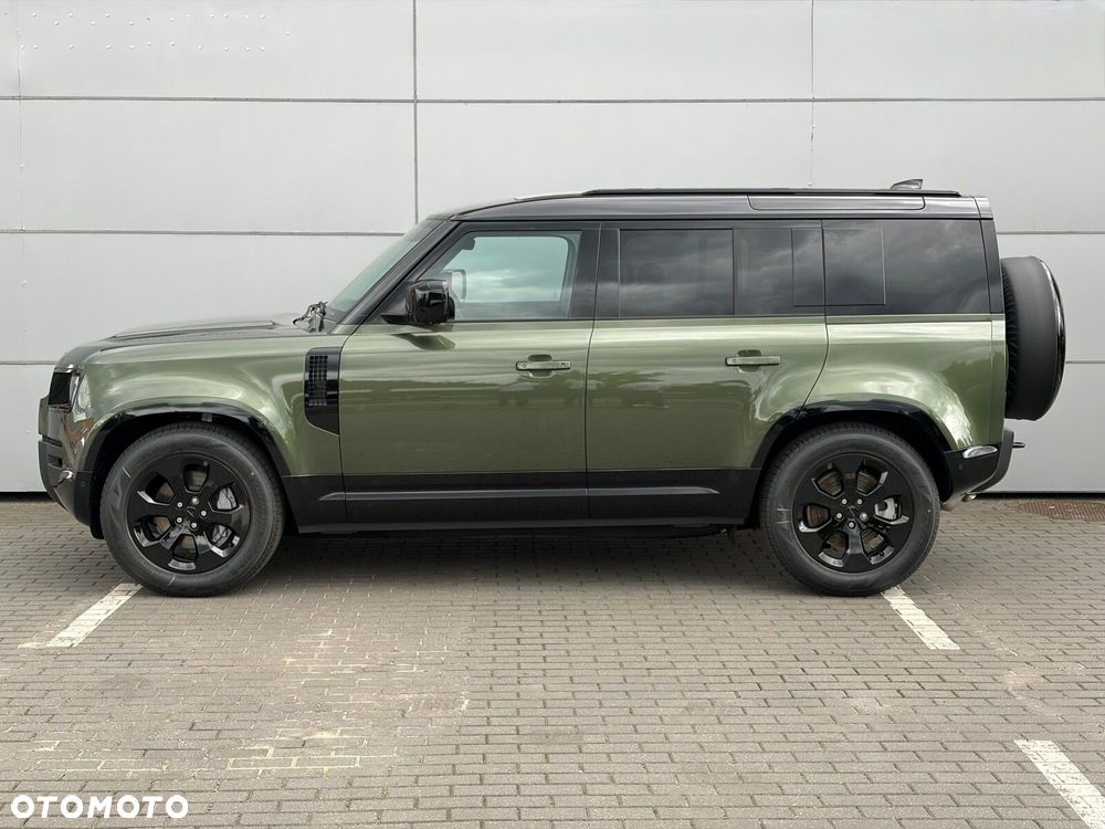 Land Rover Defender - 3