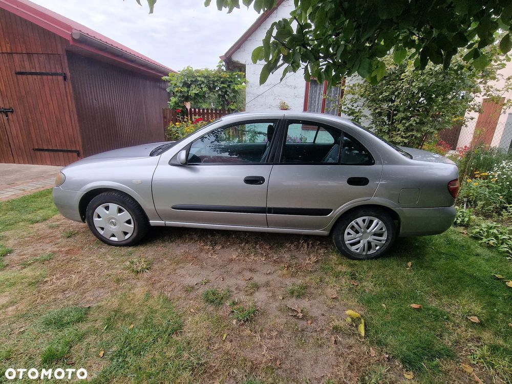 Nissan Almera II 1.5 Visia - 4