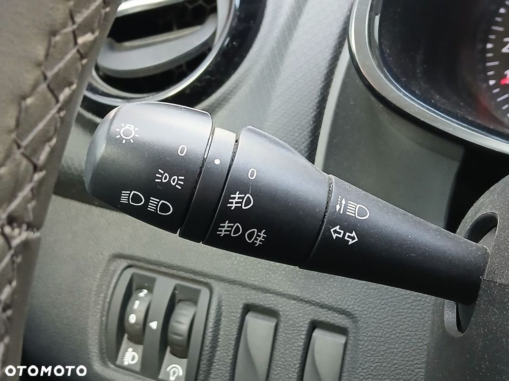 Renault Clio 1.2 16V Alize - 25