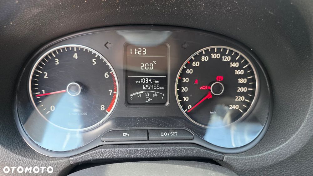 Volkswagen Polo - 34