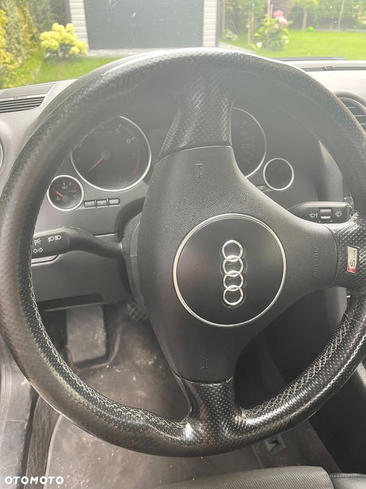 Audi A4 Cabrio 1.8T - 12