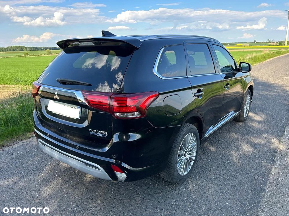Mitsubishi Outlander - 6