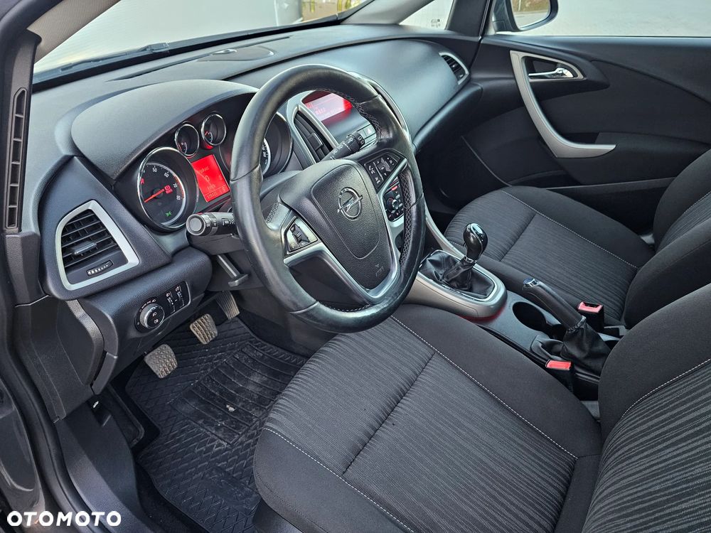 Opel Astra 1.4 Turbo - 26