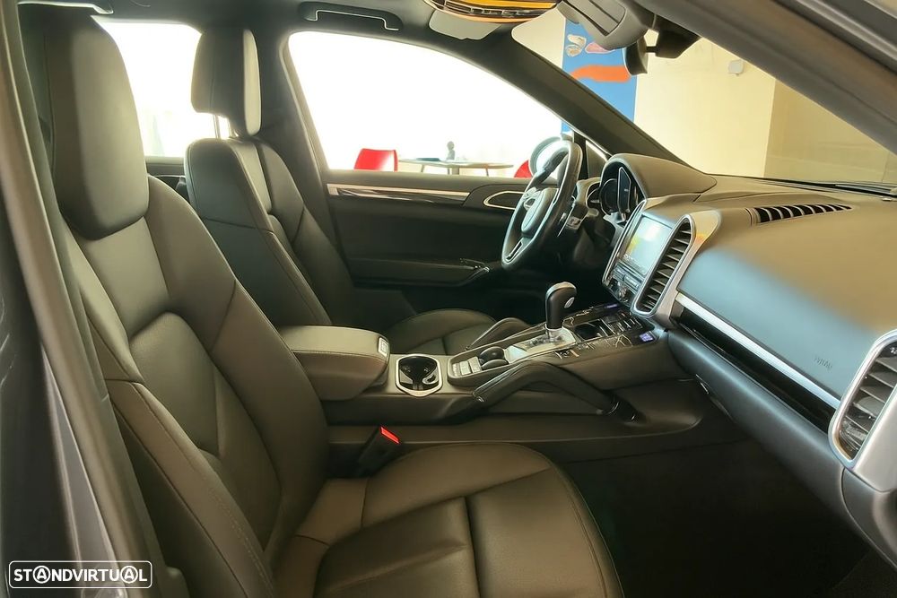 Porsche Cayenne S E-Hybrid - 14