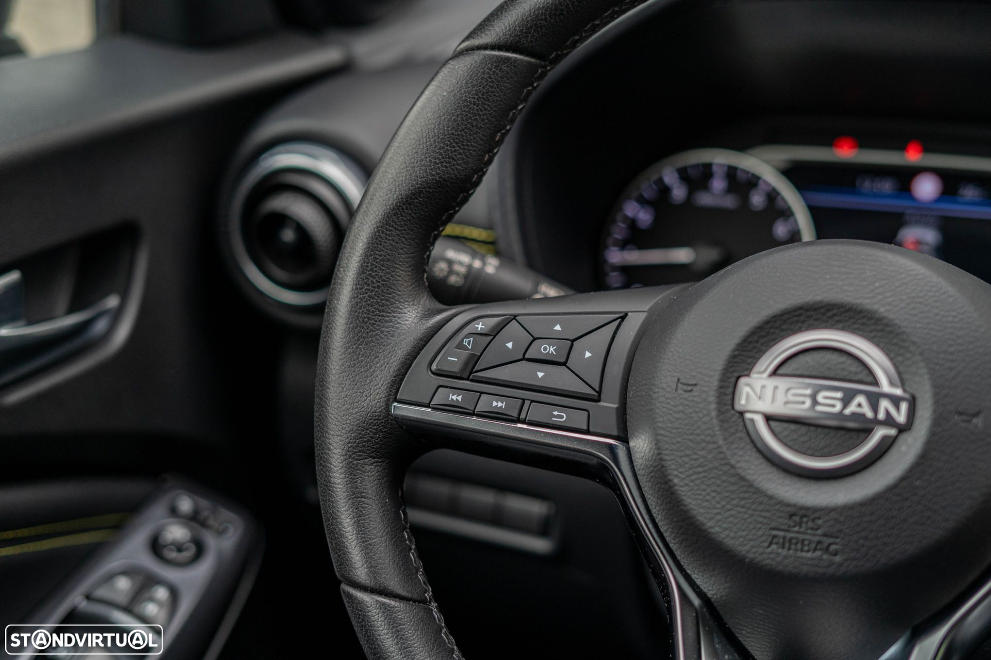 Nissan Juke 1.0 DIG-T Kiiro - 9