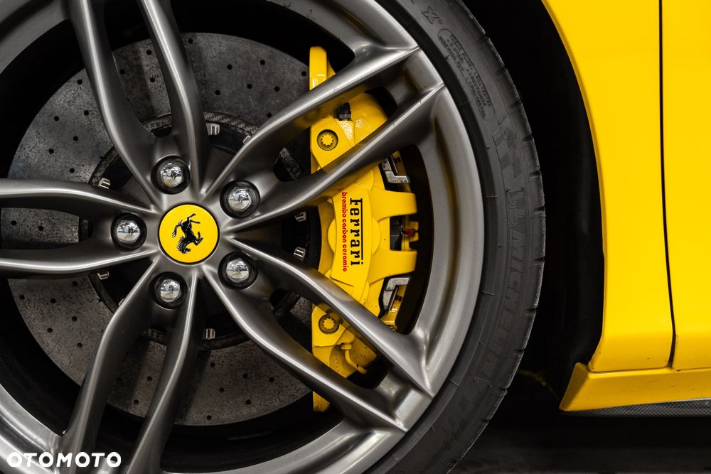 Ferrari 488 - 11