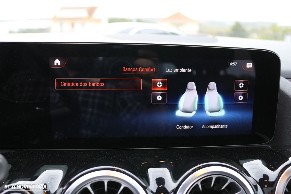 Mercedes-Benz GLA 250 e AMG Line - 32