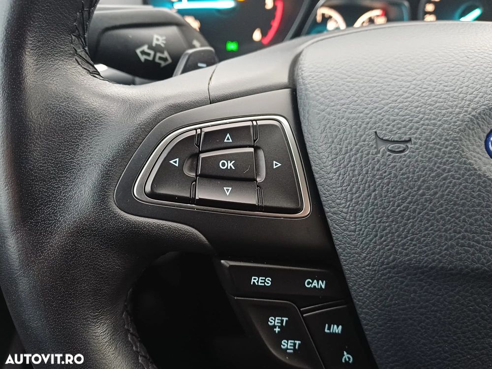 Ford Kuga 2.0 TDCi 4WD Powershift Titanium - 14