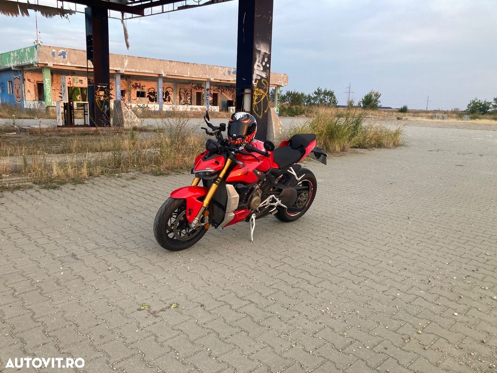 Ducati Streetfighter V4 S - 1