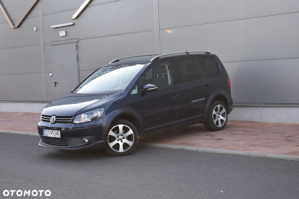 Volkswagen Touran - 26