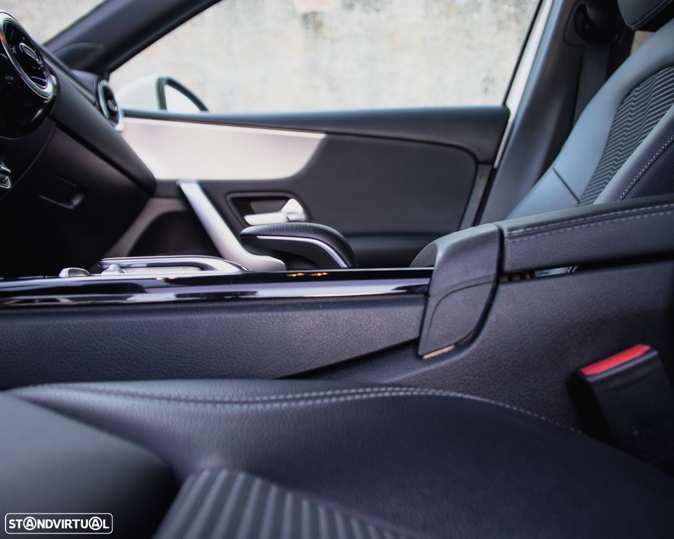 Mercedes-Benz A 180 d Aut. - 32