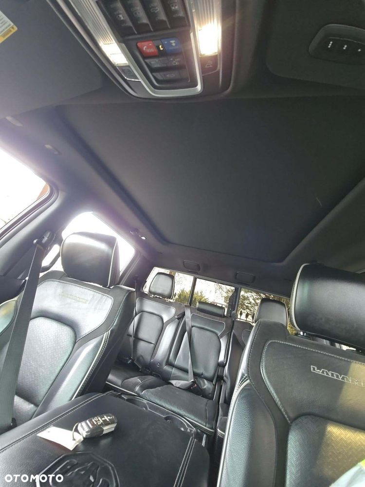 RAM 1500 5.7 eTorque Crew Cab Shortbed Laramie Black - 14