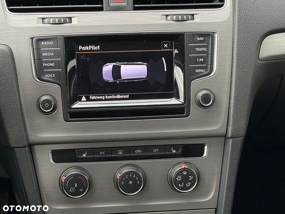 Volkswagen Golf 1.6 TDI BlueMot Comfortline - 9