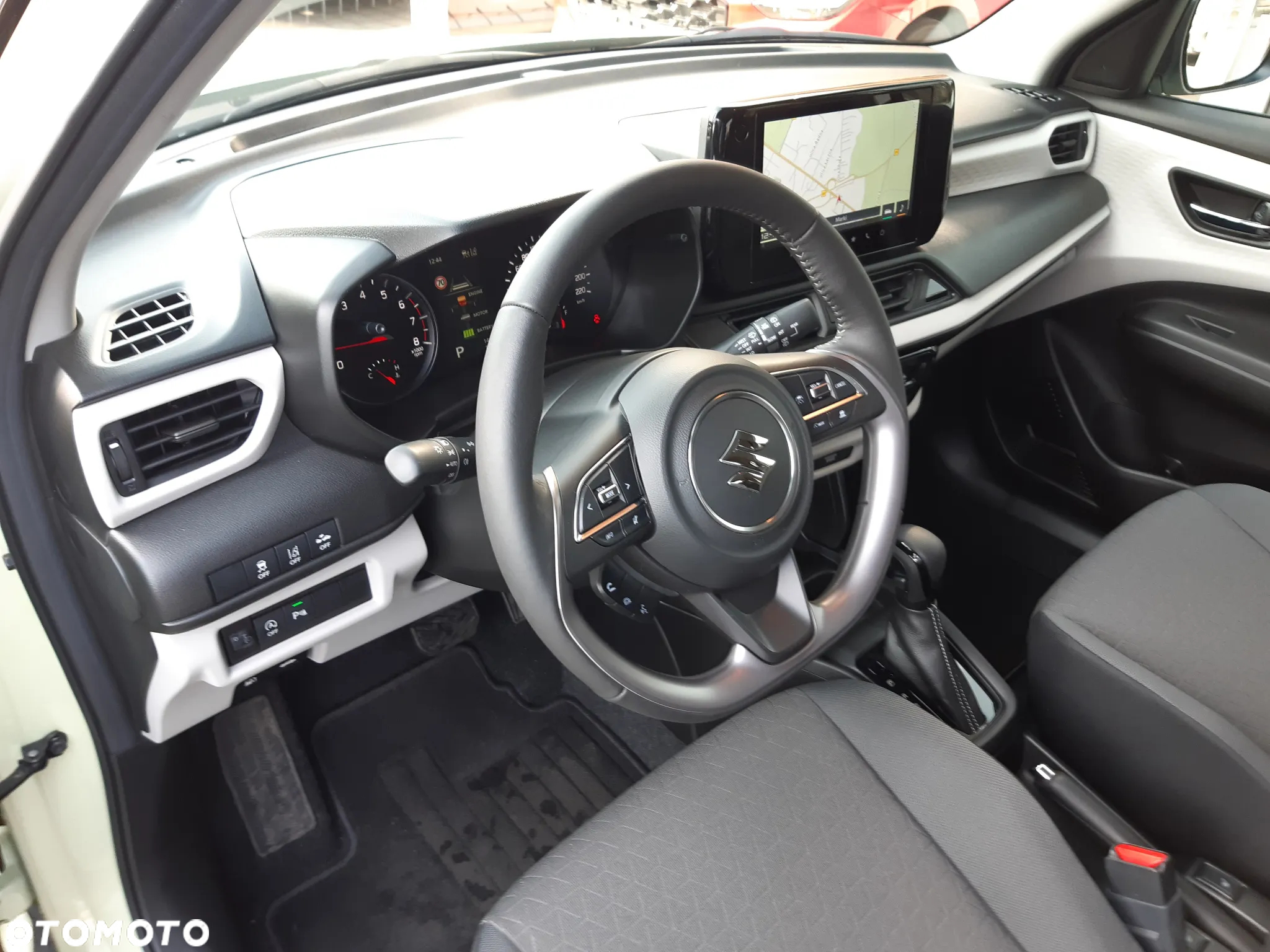 Suzuki Swift 1.2 Dualjet SHVS Premium Plus CVT - 5