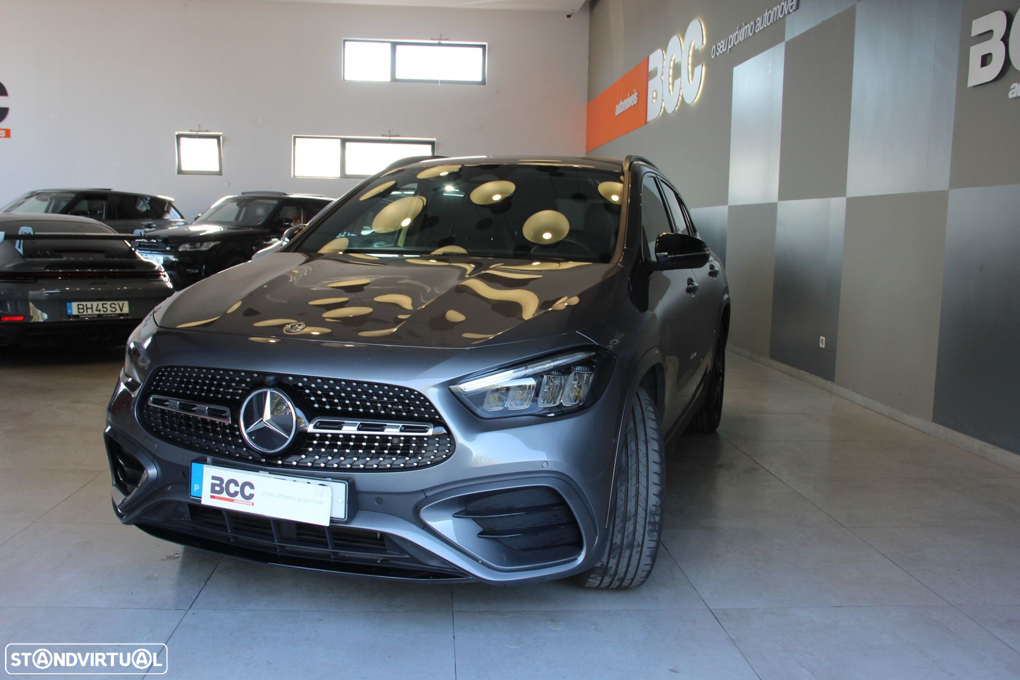 Mercedes-Benz GLA 250 - 4
