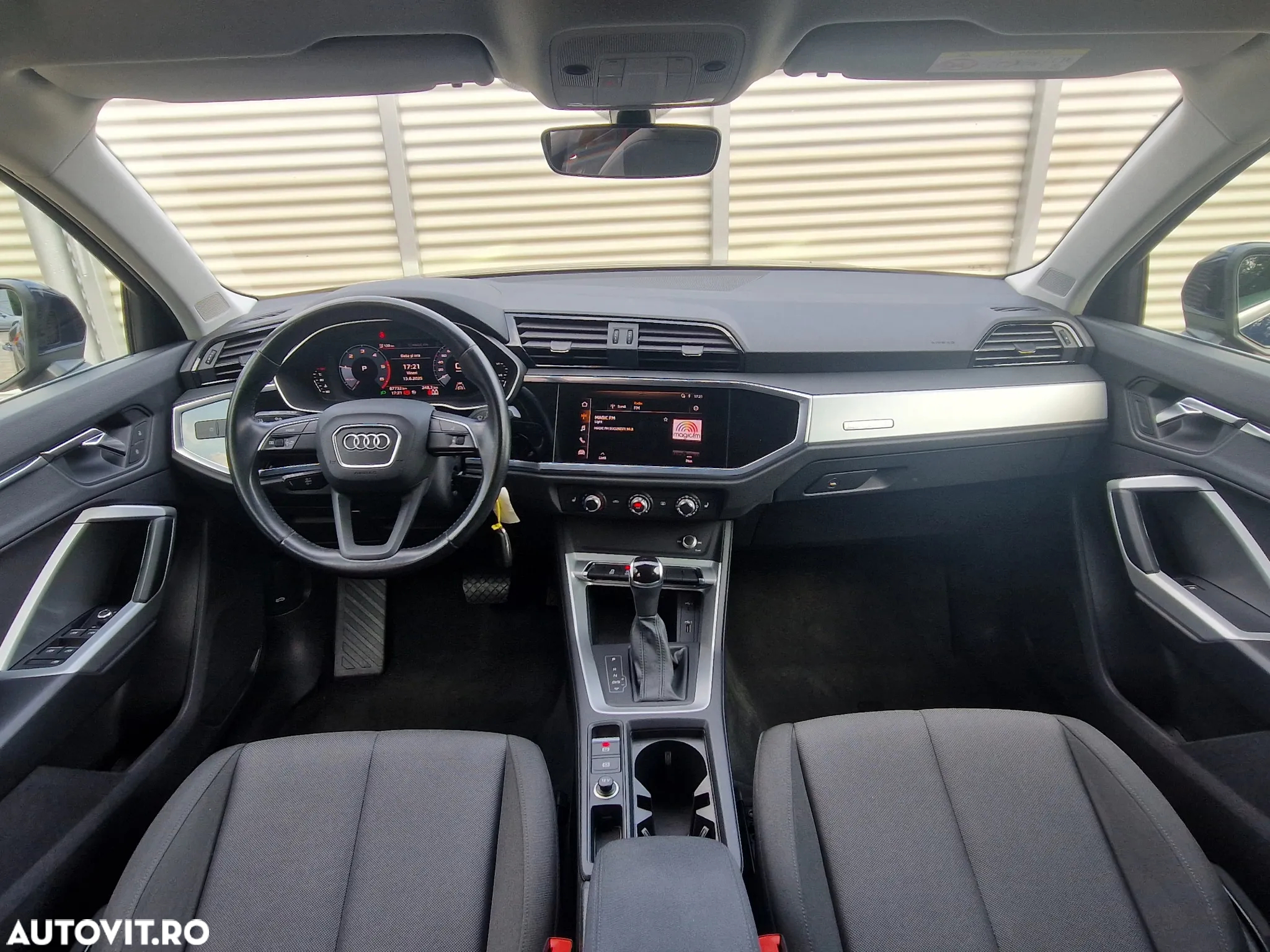 Audi Q3 2.0 35 TDI S tronic quattro Basic - 8